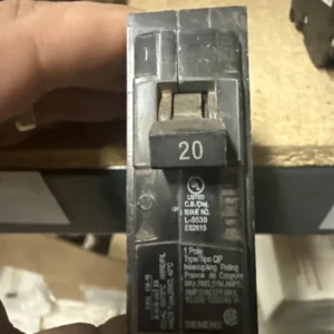 Siemens Q120 20A 1-Pole 120/240V Plug-In Breaker